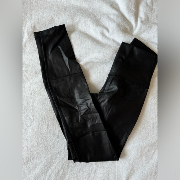 NWT Lululemon Wunder Under HR Shine 28’ - Picture 3 of 4